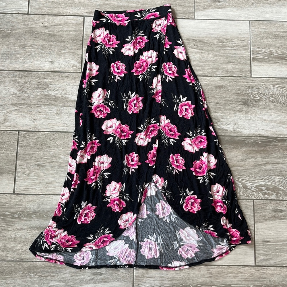 Floral Maxi skirt